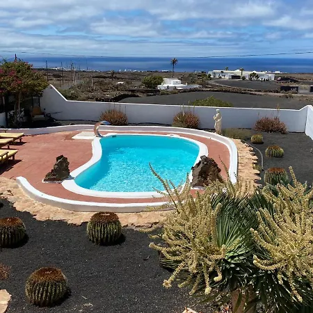 Casa Camelio *