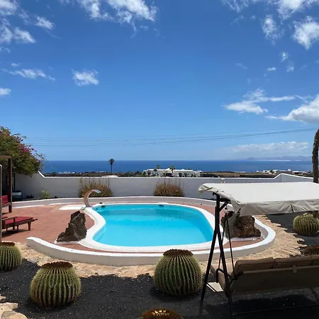 Casa Camelio *