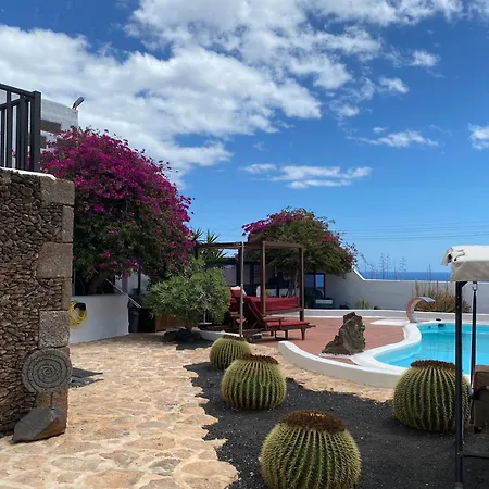 Casa Camelio Mácher