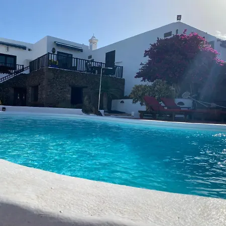 Casa Camelio * Mácher